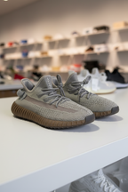 ADIDAY YEEZY