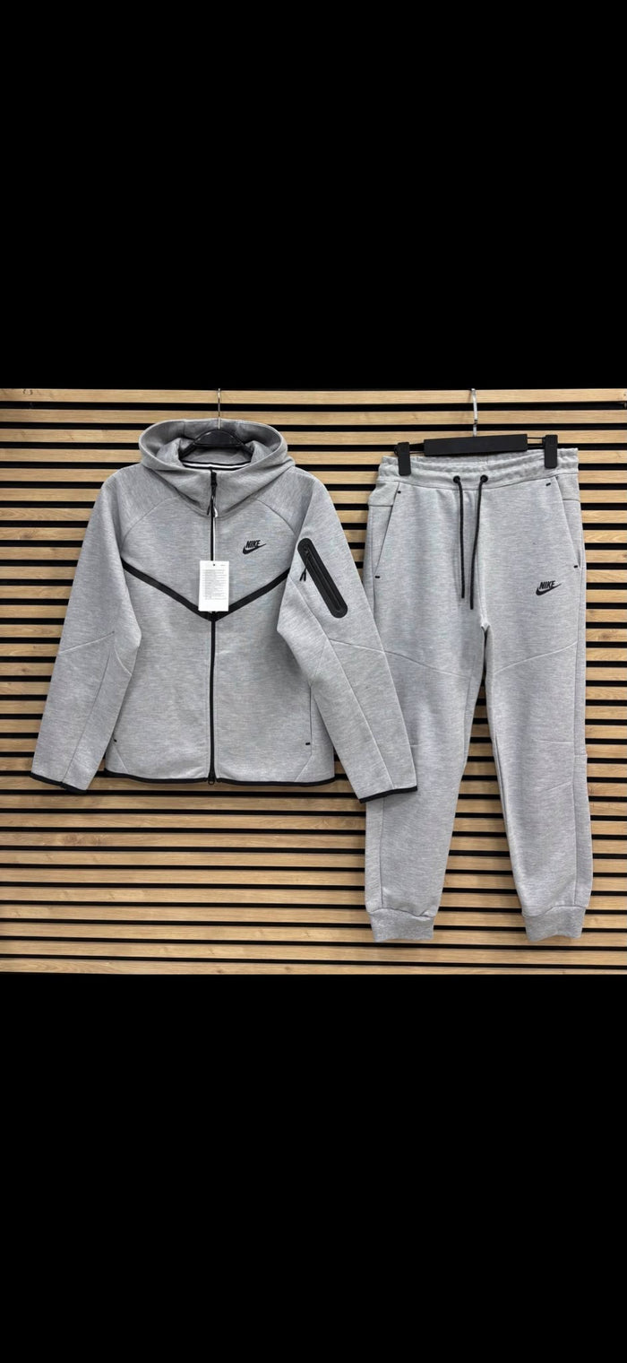 Nike Tech Fleece