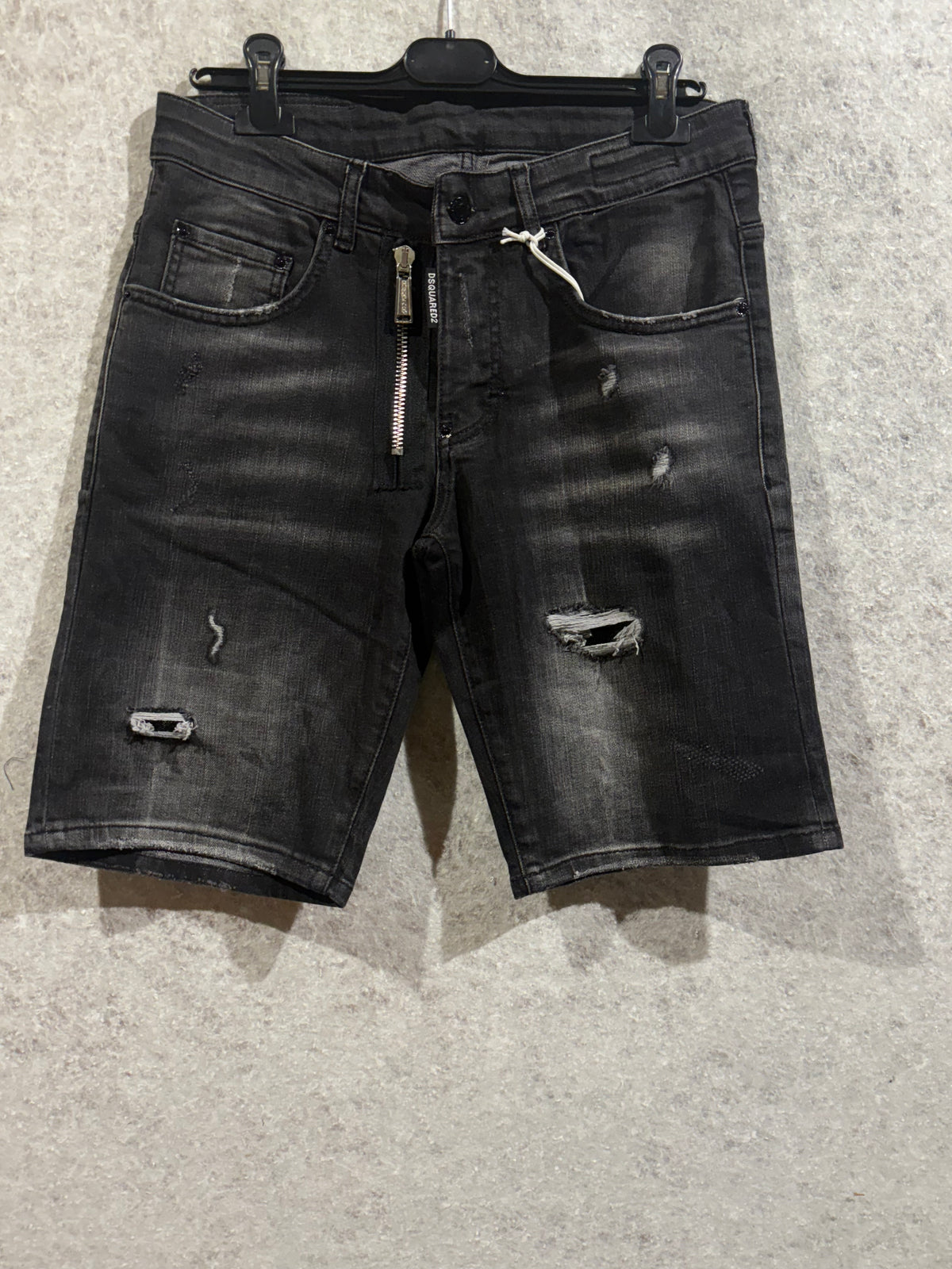 Dsquared2 1325