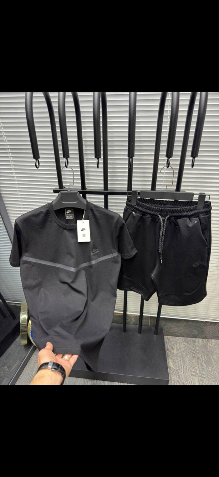 Nike Tech Fleece