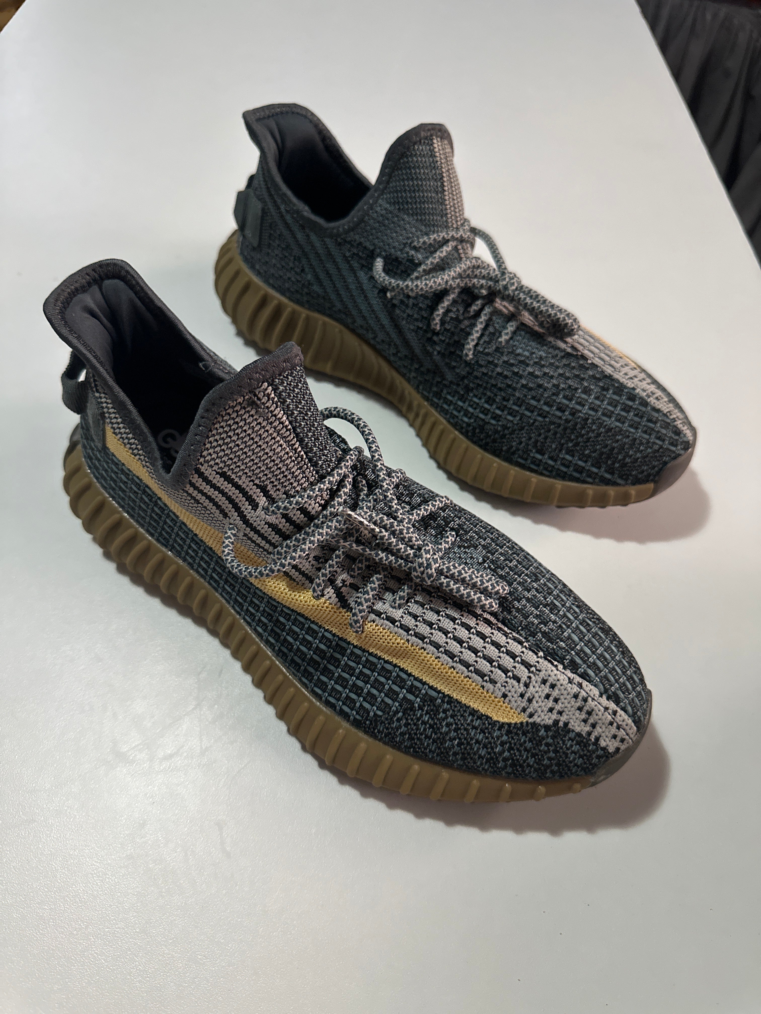 ADIDAY YEEZY