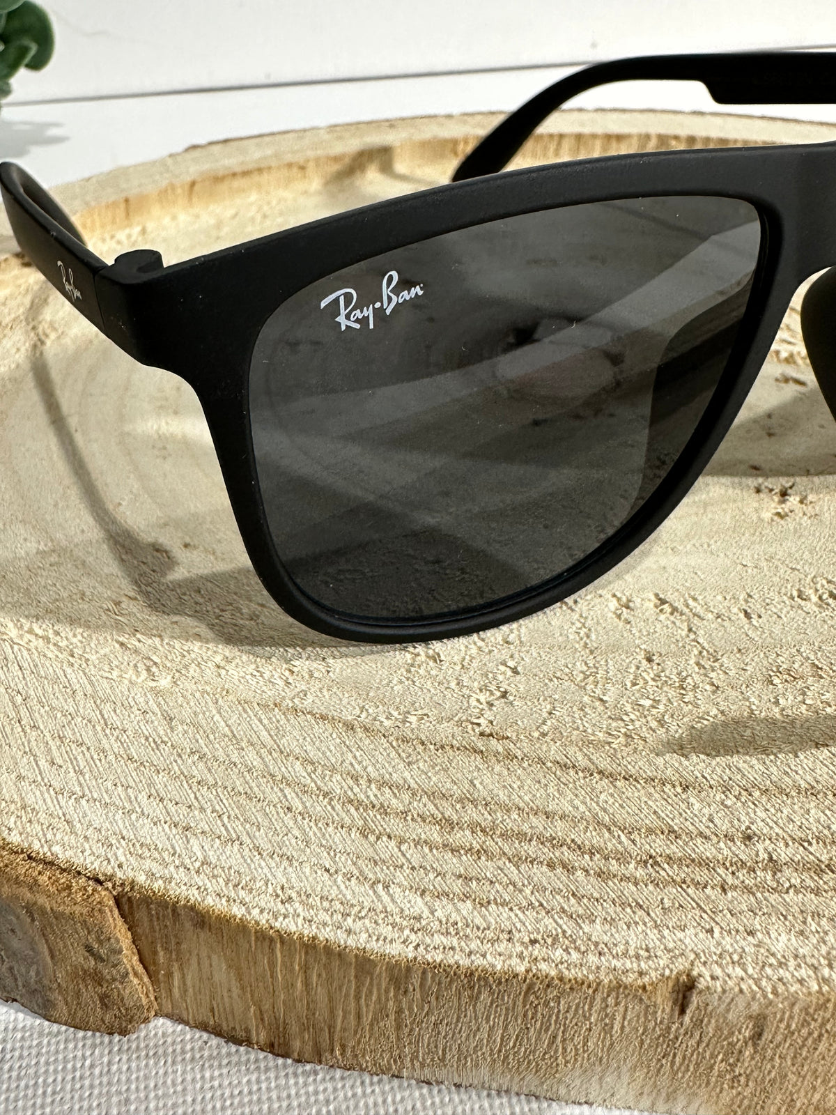 Ray Ban
