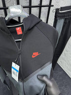 Nike Tech Fleece