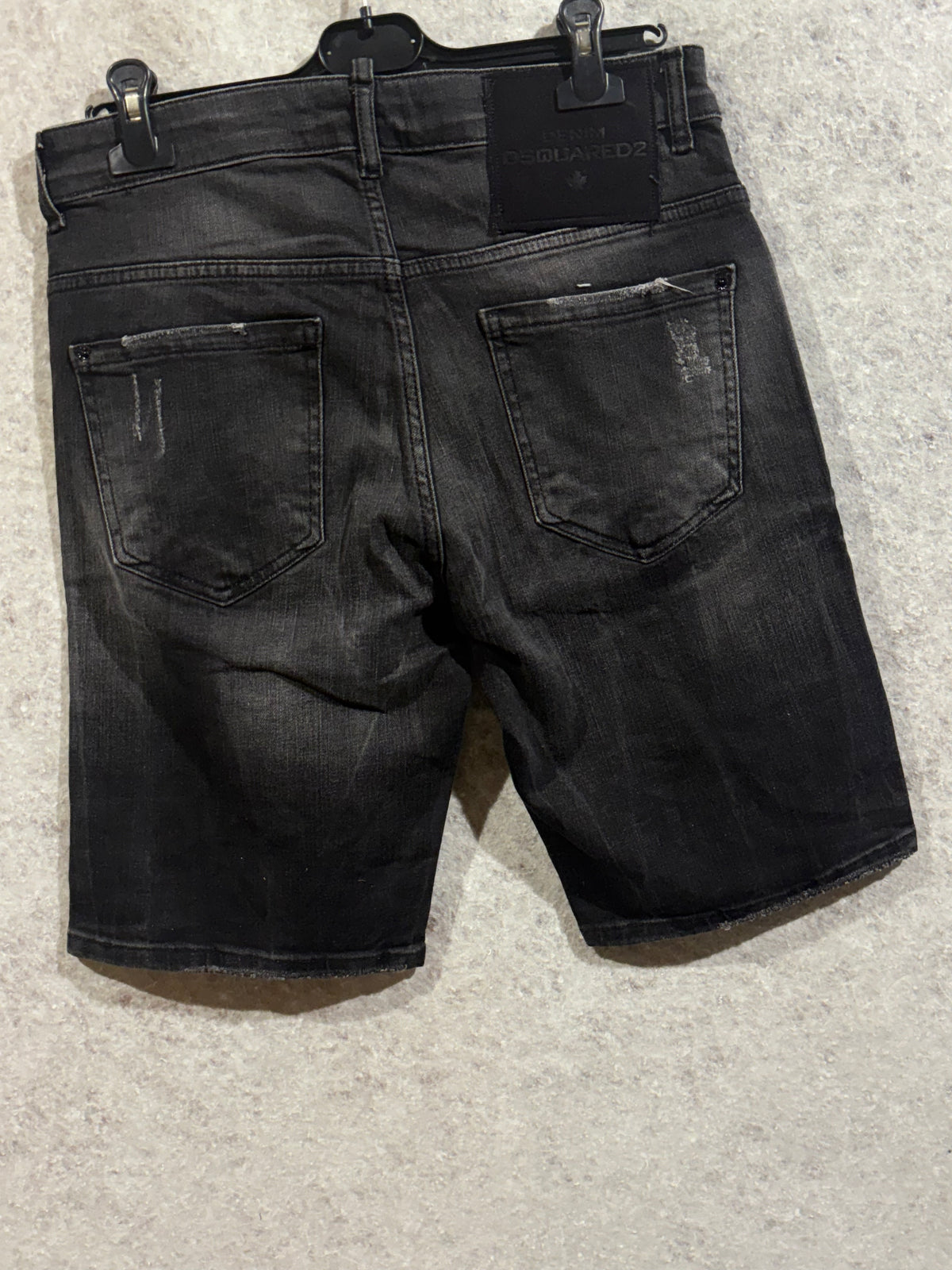 Dsquared2 1325
