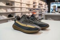 ADIDAY YEEZY