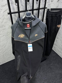 Nike Tech Fleece