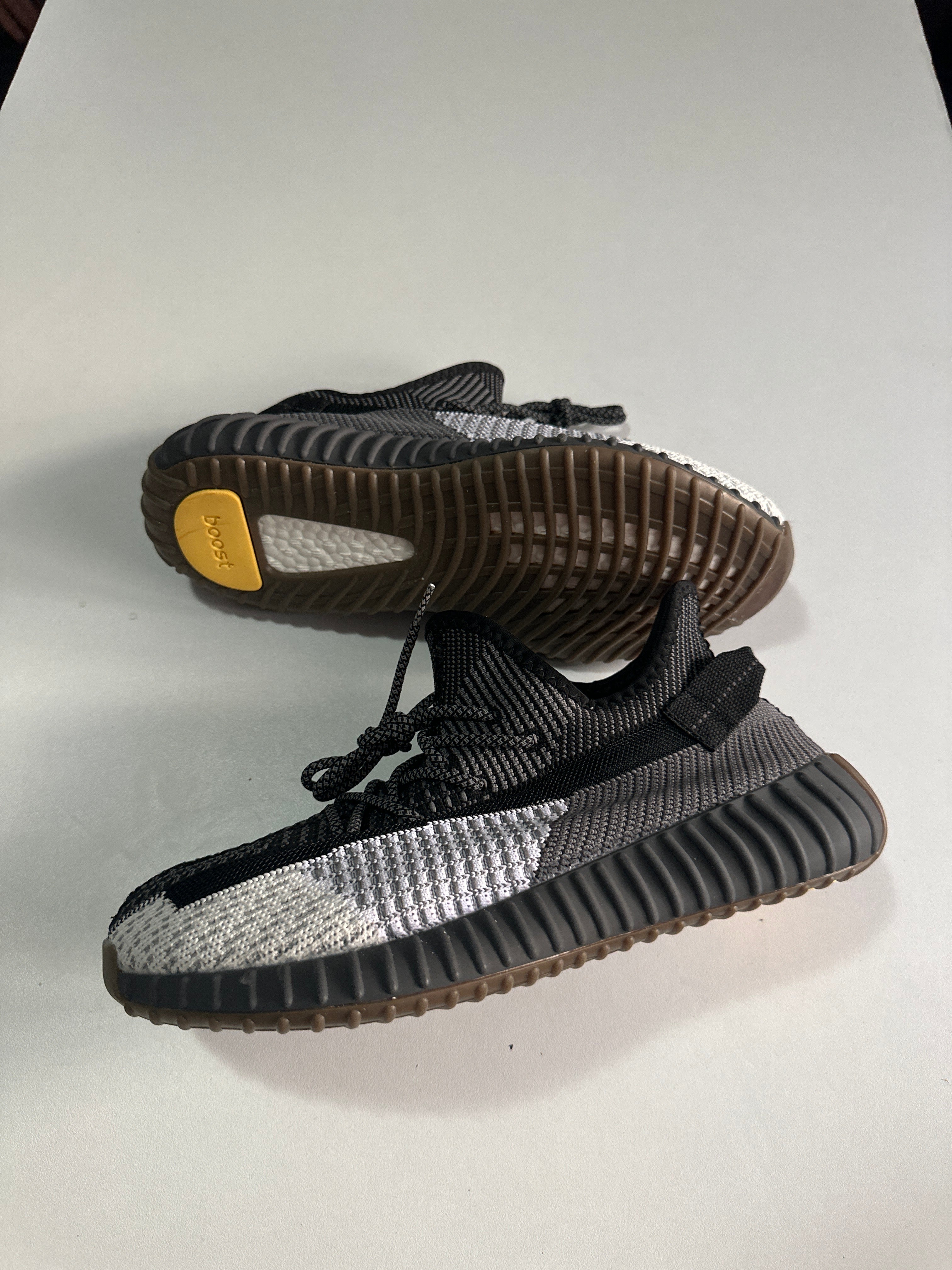 ADIDAY YEEZY