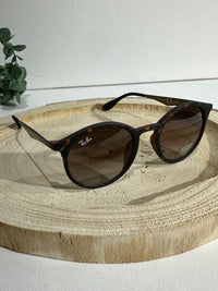 Ray Ban