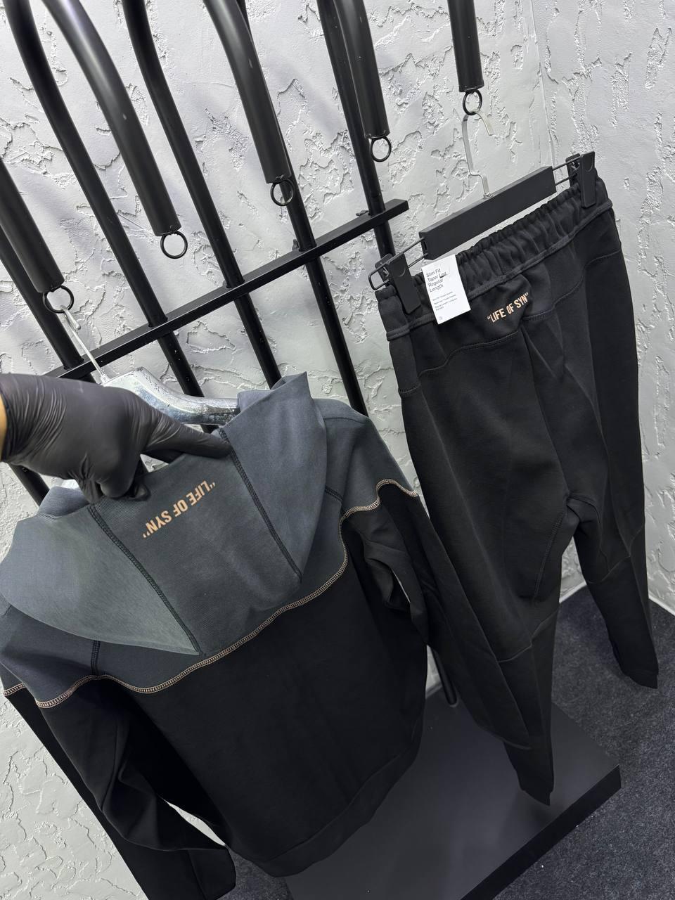 Nike Tech Fleece