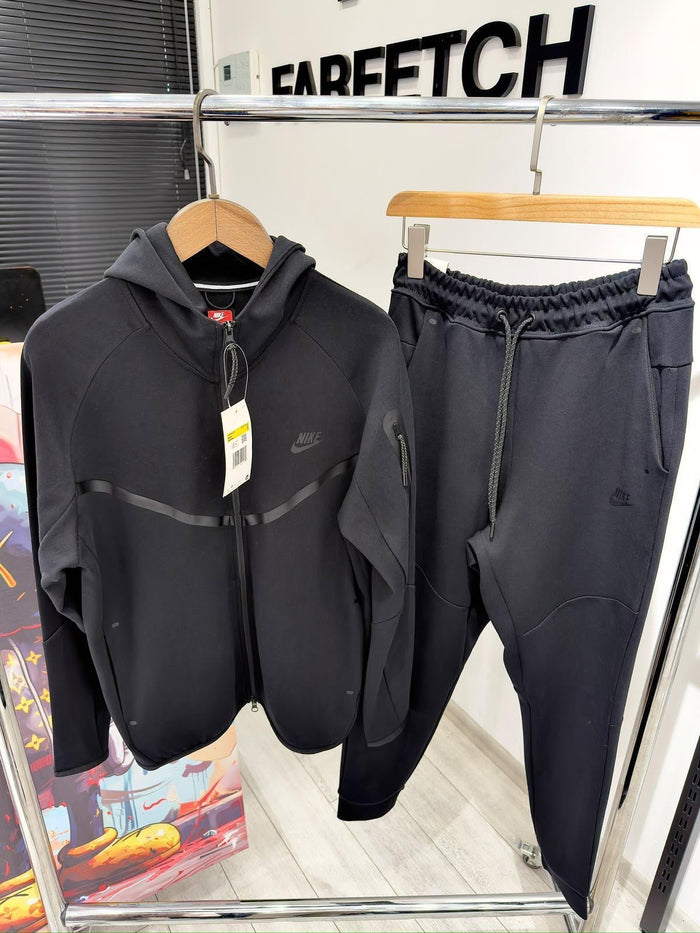 Nike Tech Fleece