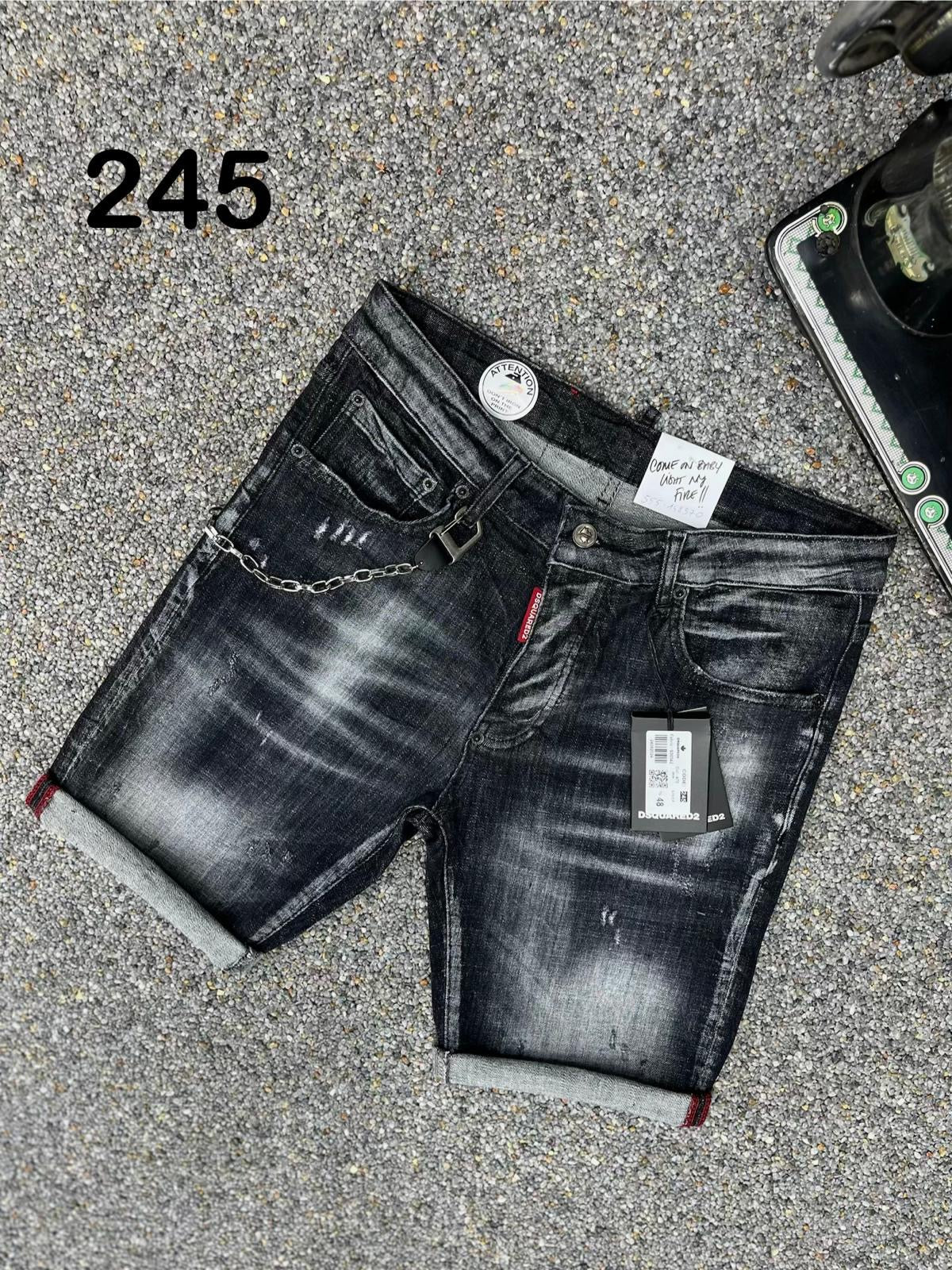 Dsquared2  245