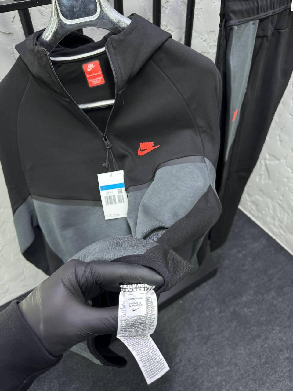 Nike Tech Fleece
