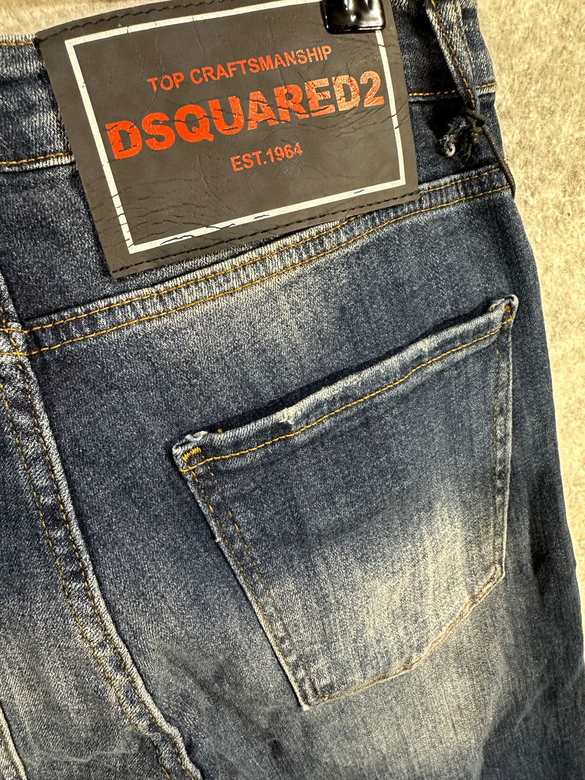 Dsquared2