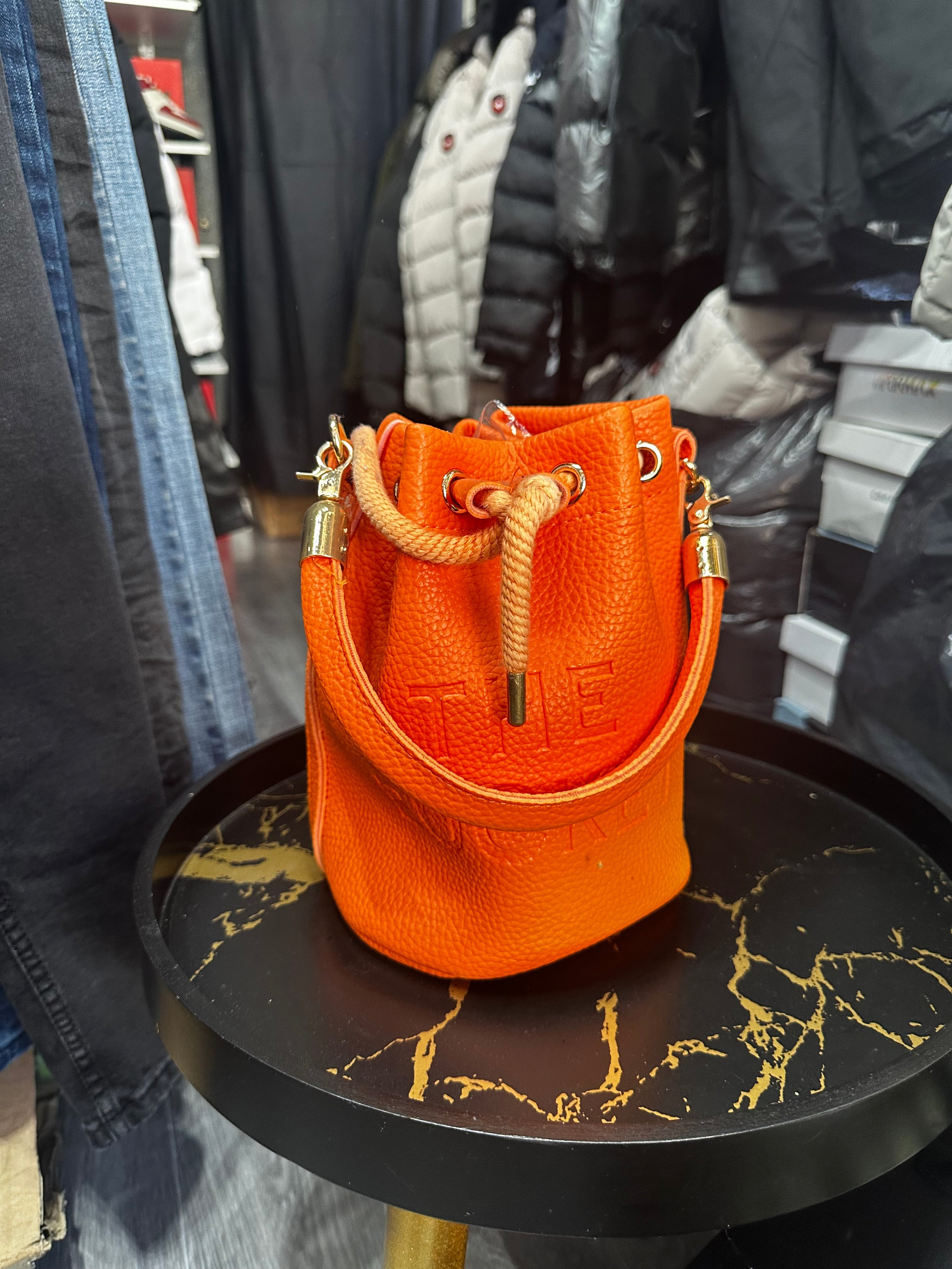 MARC JACOBS