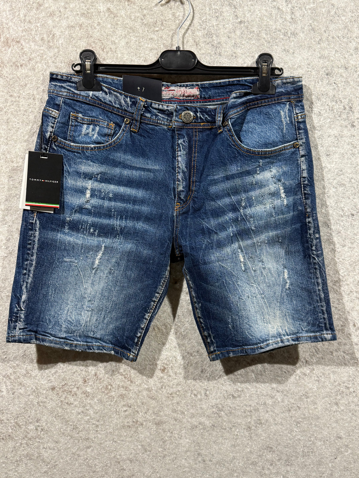 Tommy Hilfiger