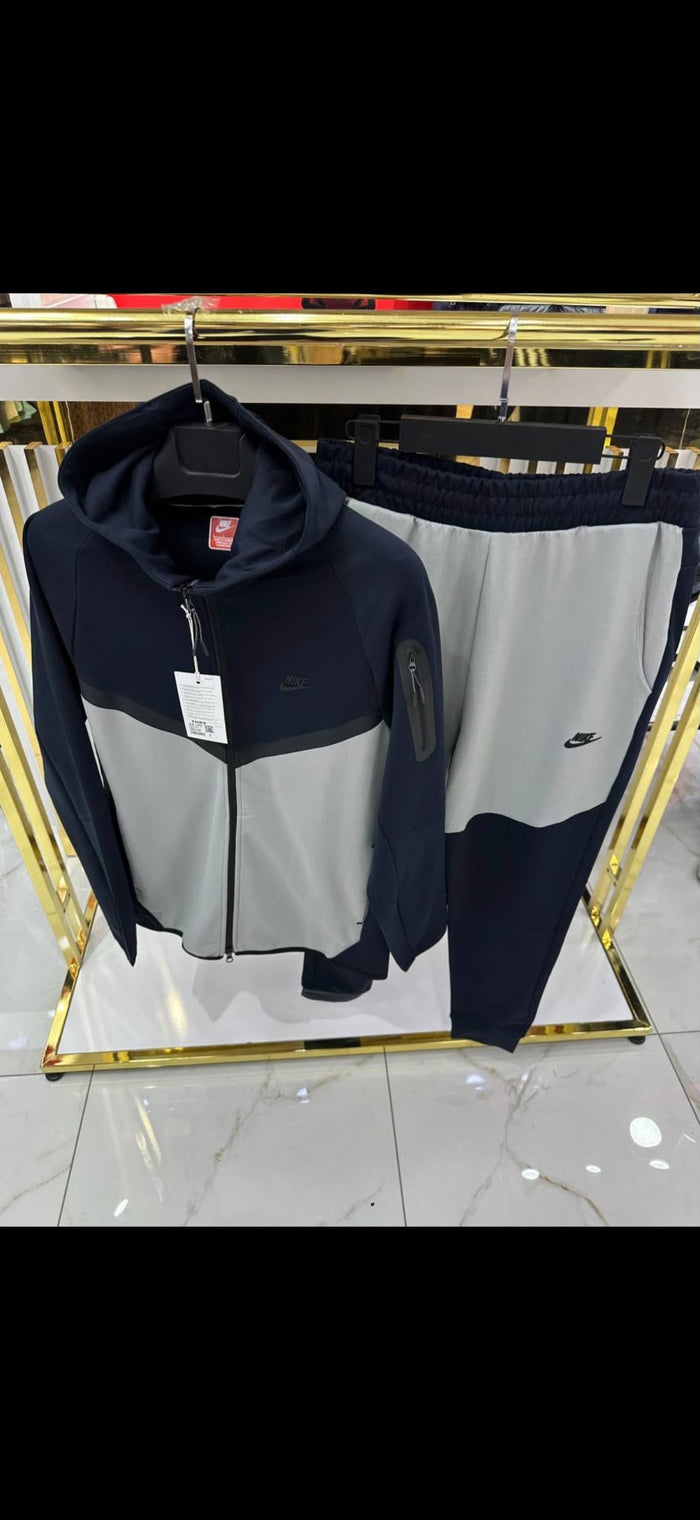 Nike Tech Fleece