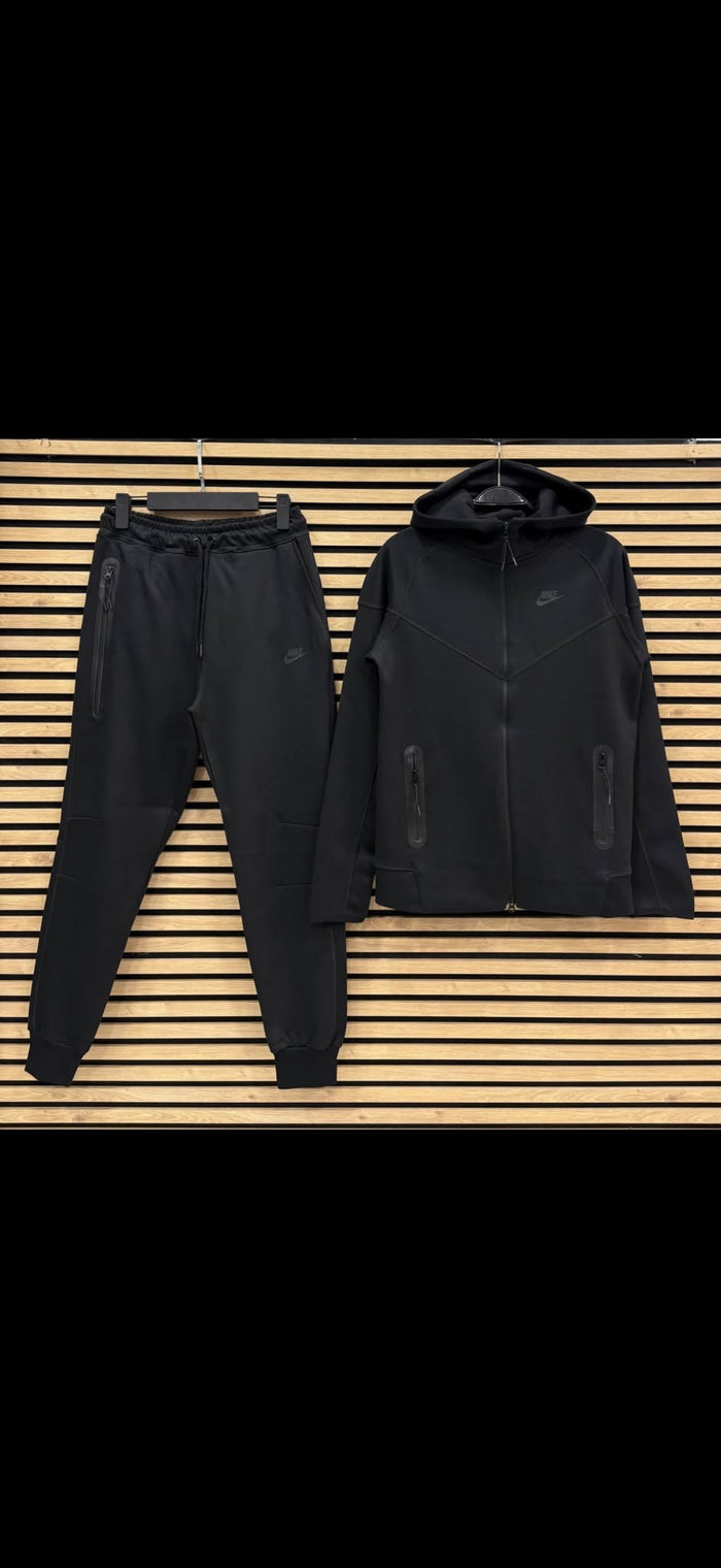 Nike Tech Fleece