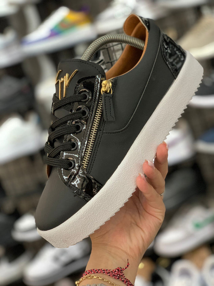 Giuseppe Zanotti