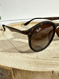 Ray Ban