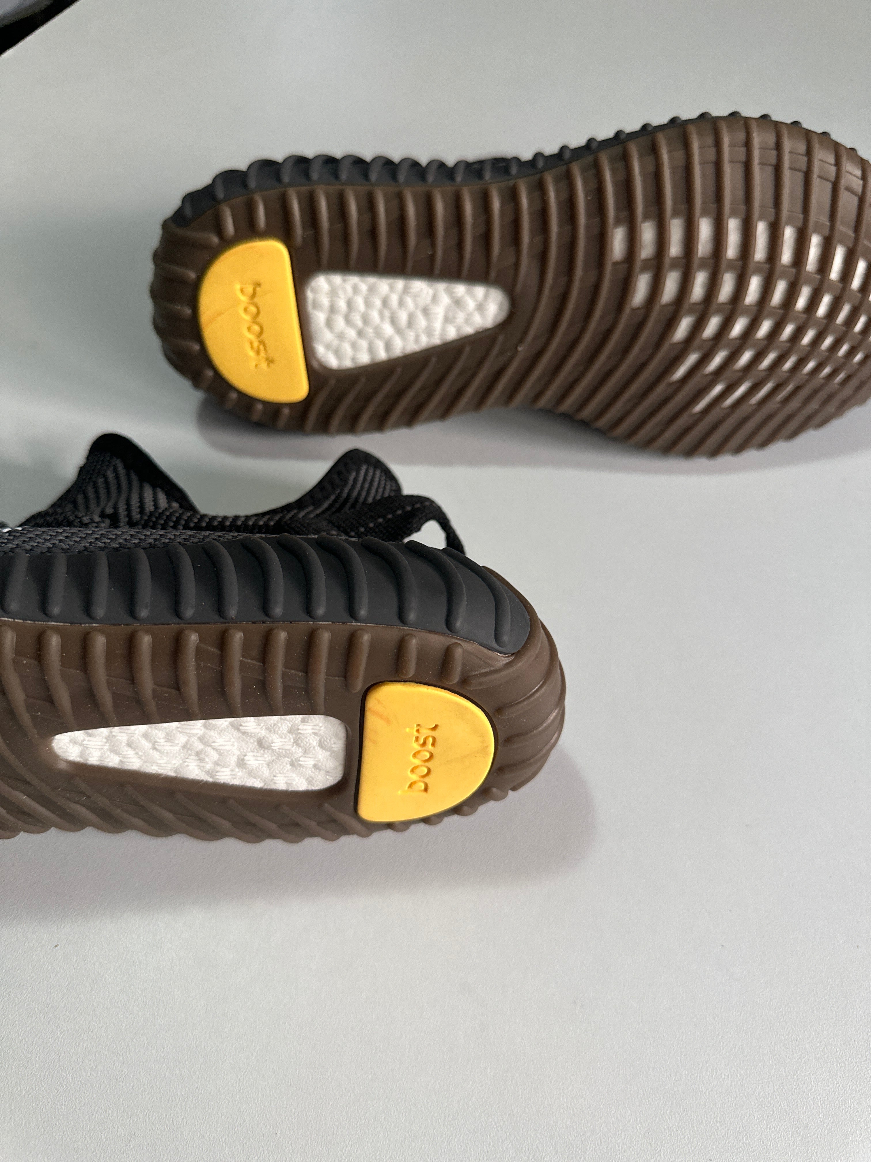 ADIDAY YEEZY