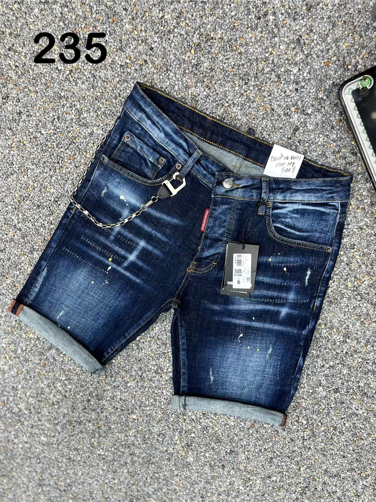 Dsquared2  235