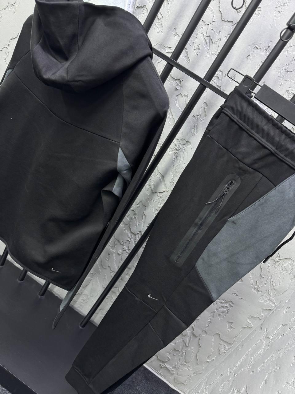 Nike Tech Fleece