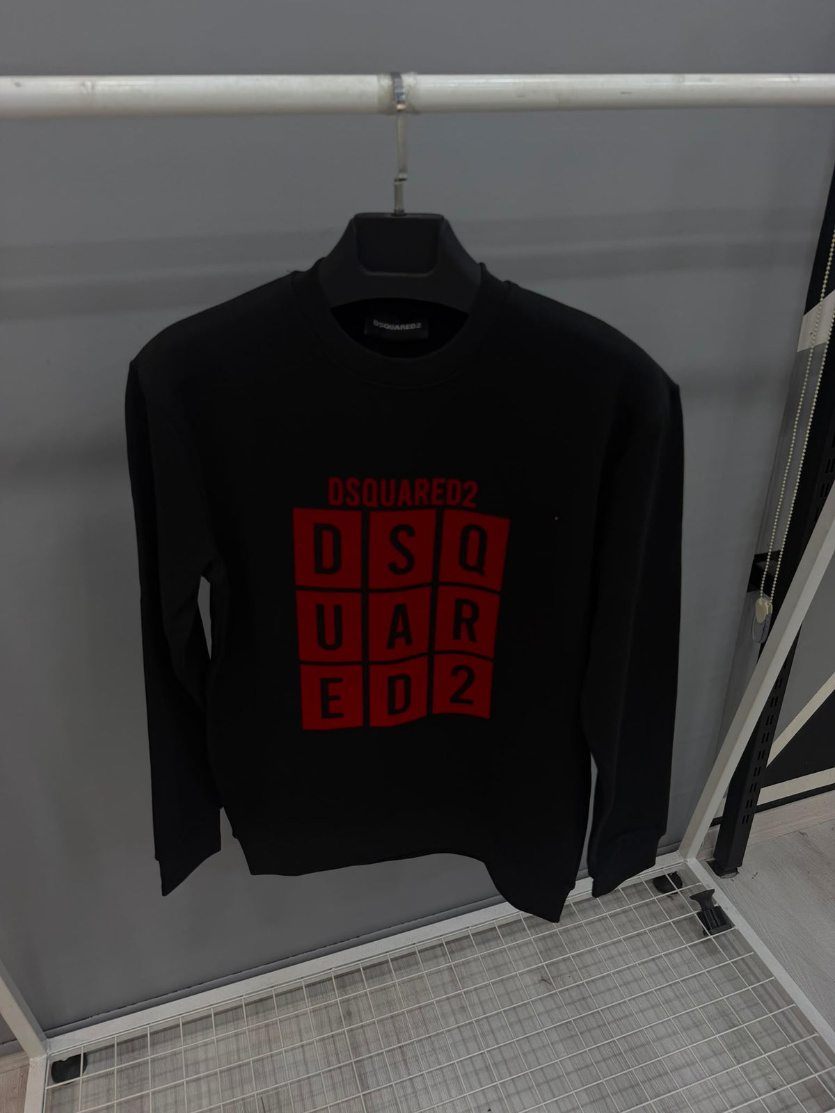 Dsquared2
