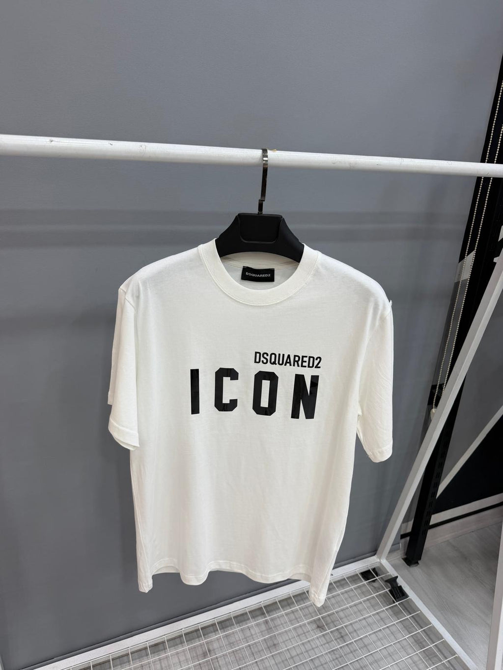 Dsquared2