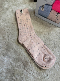 UGG