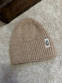 UGG