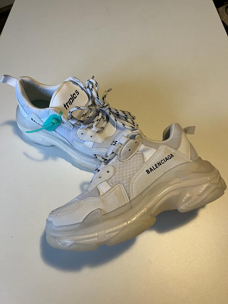 BALENCIAGA