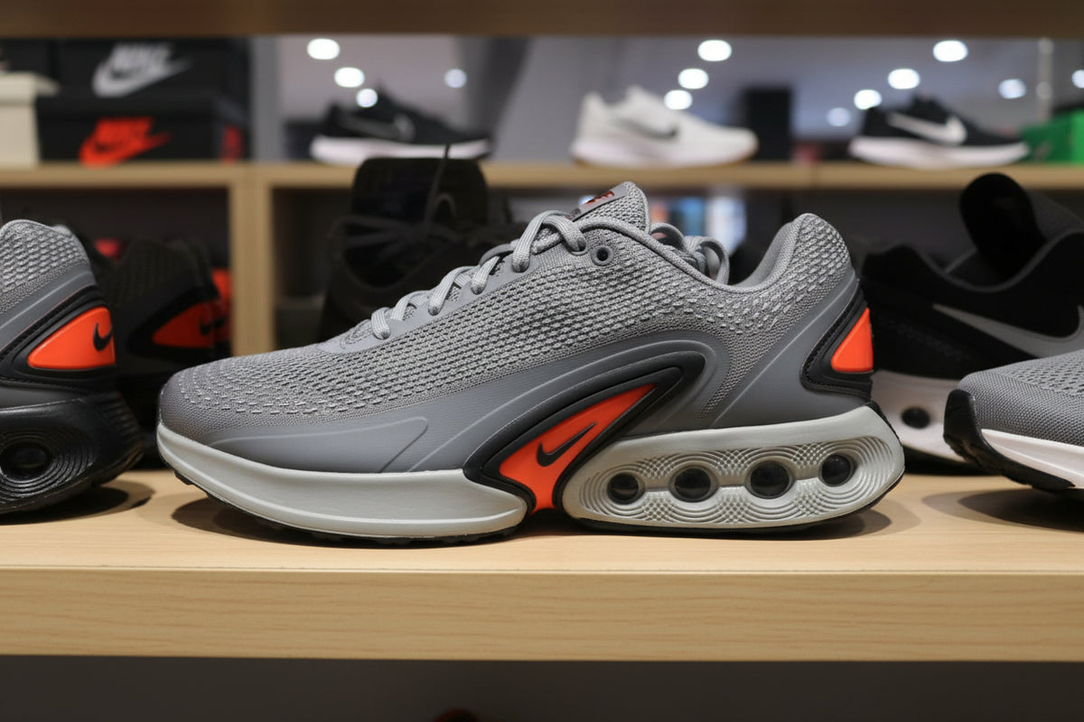 NIKE