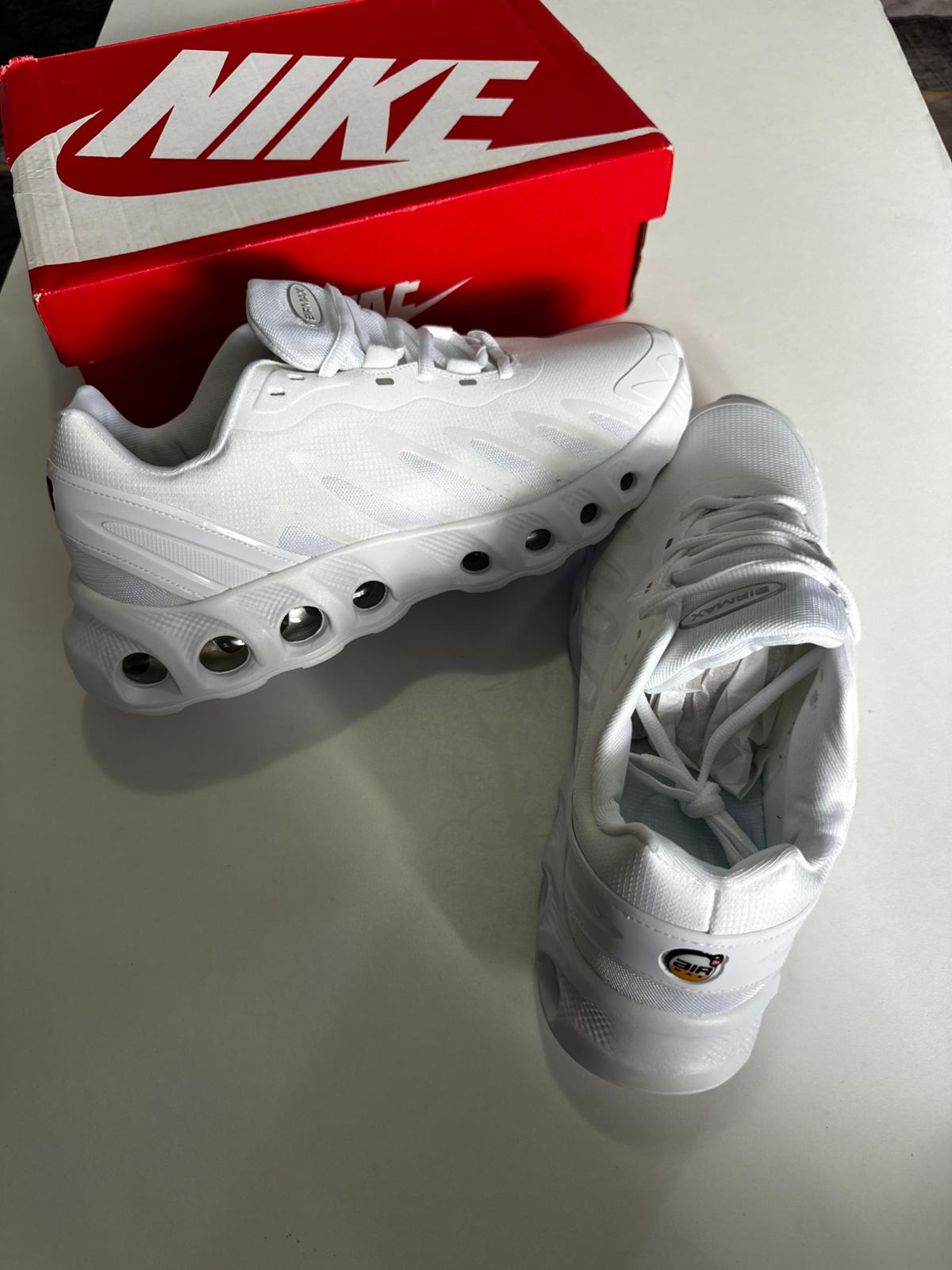 NIKE TN