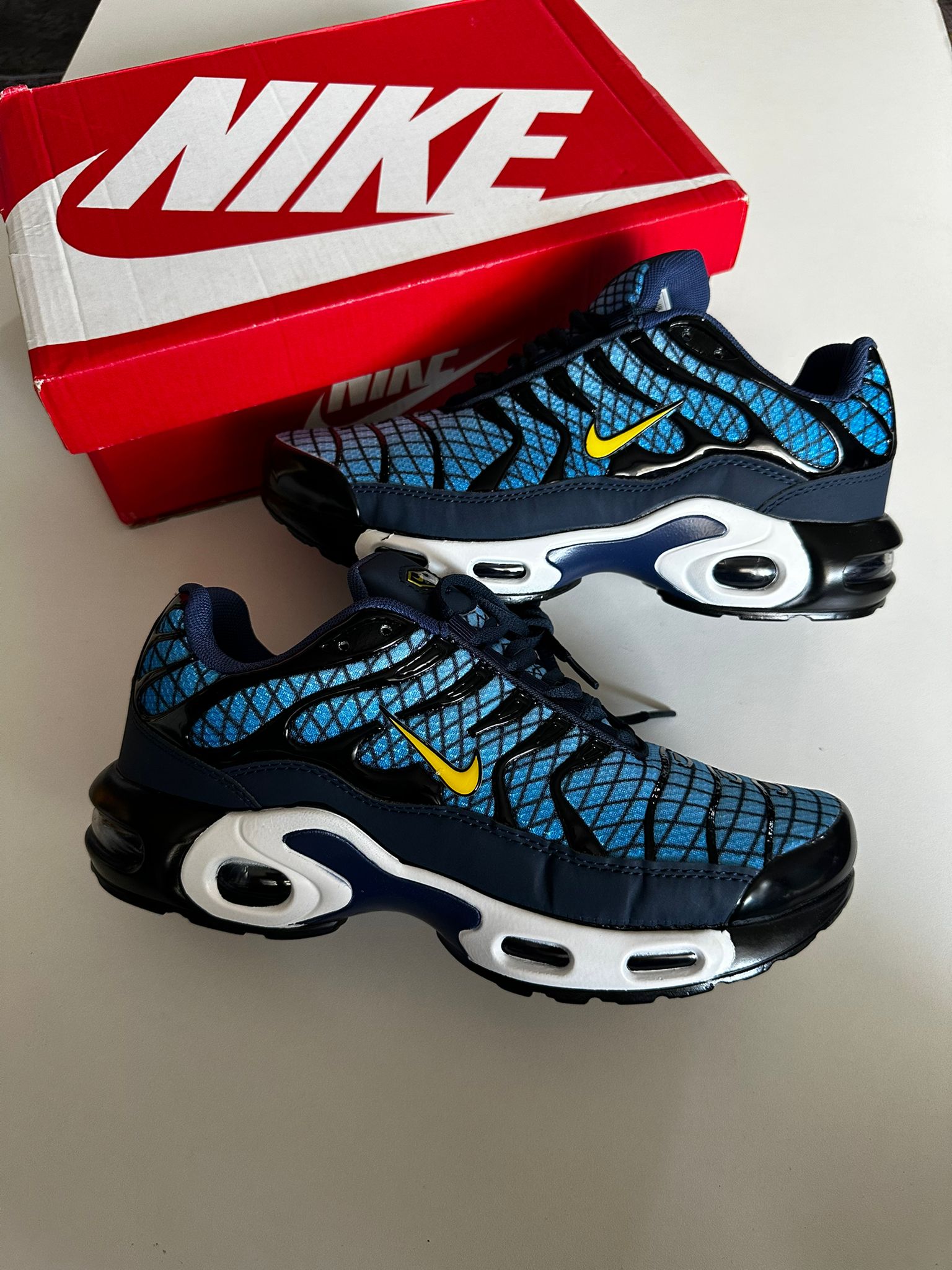 NIKE TN
