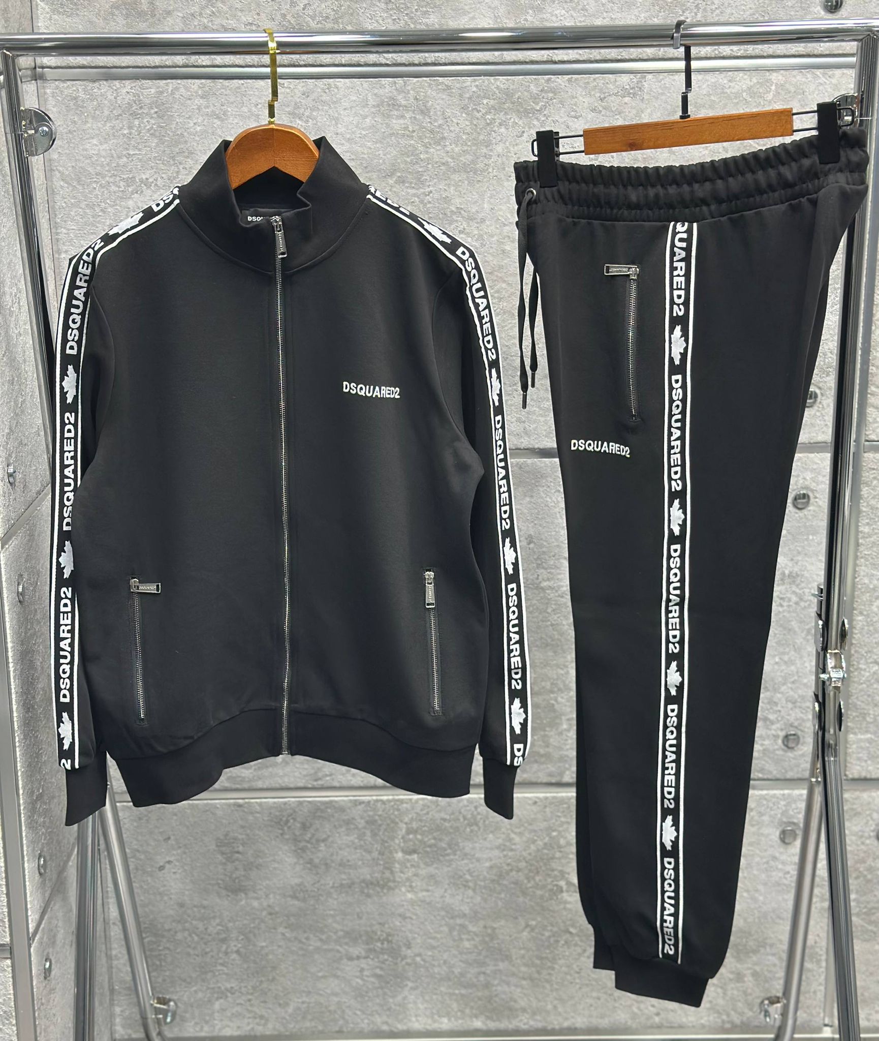Dsquared2