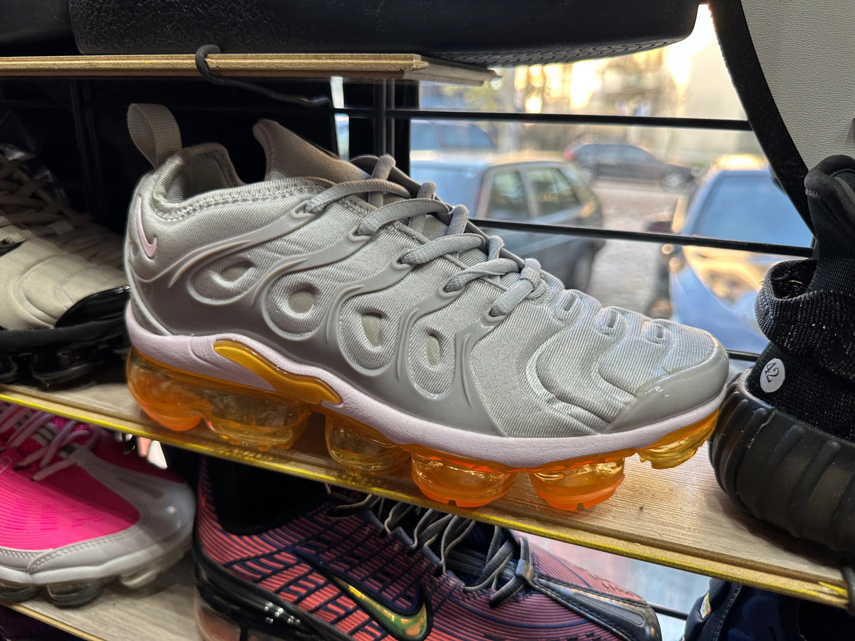 NIKE TN