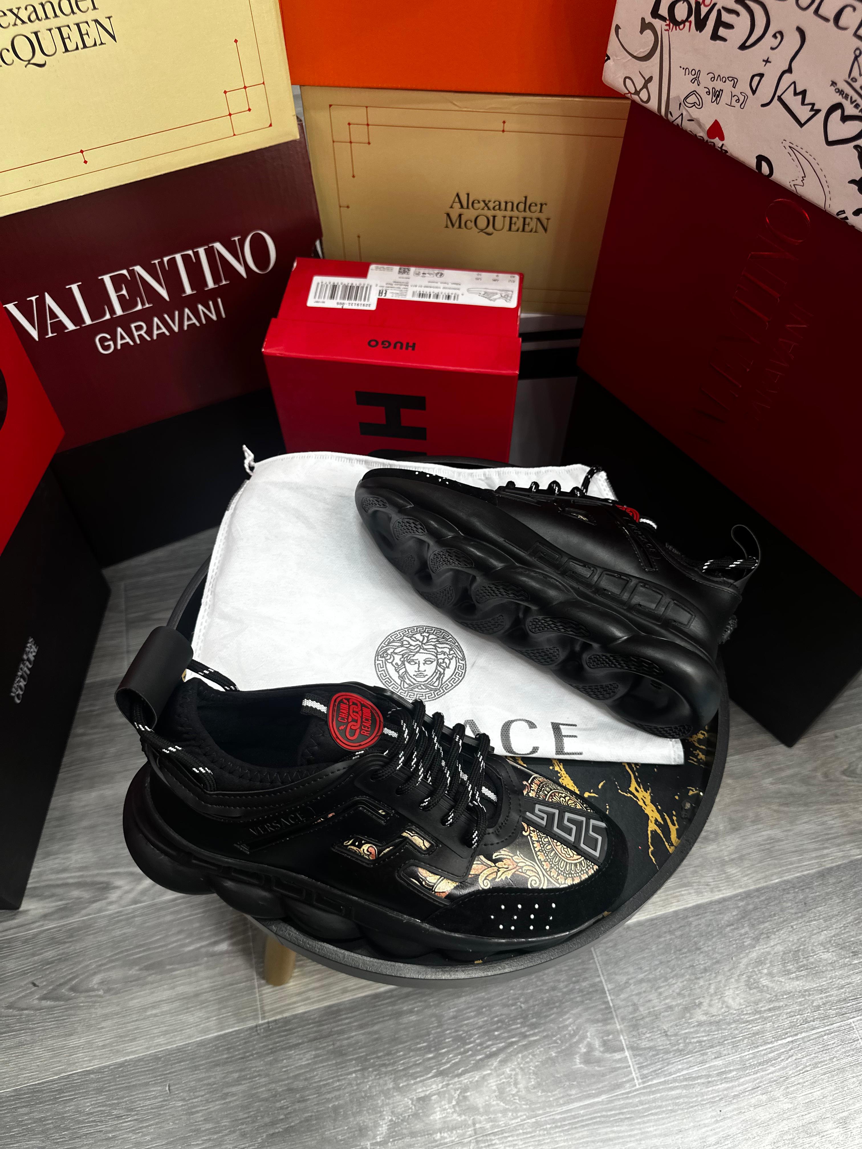 Versace Chain Reaction