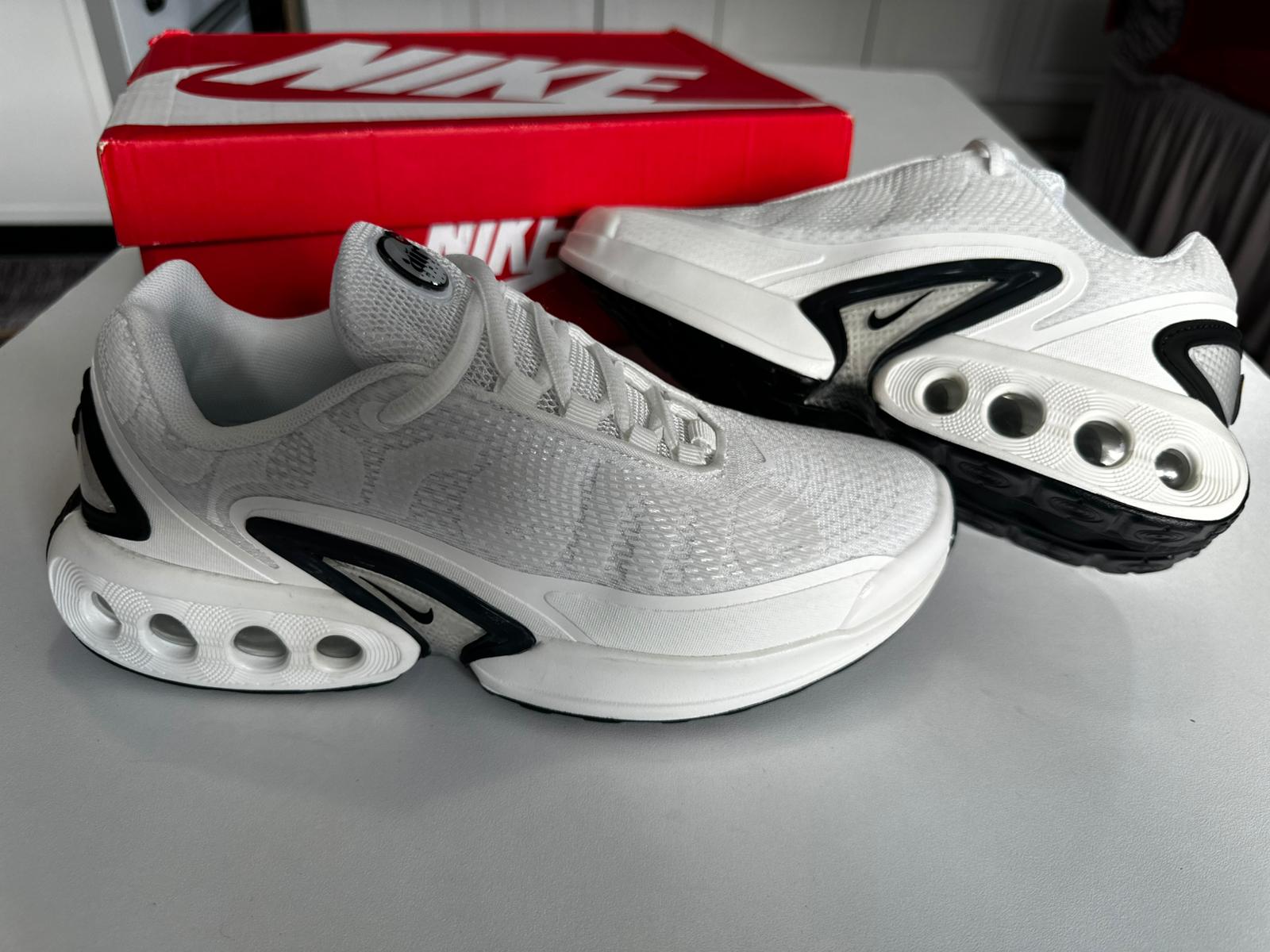 NIKE TN