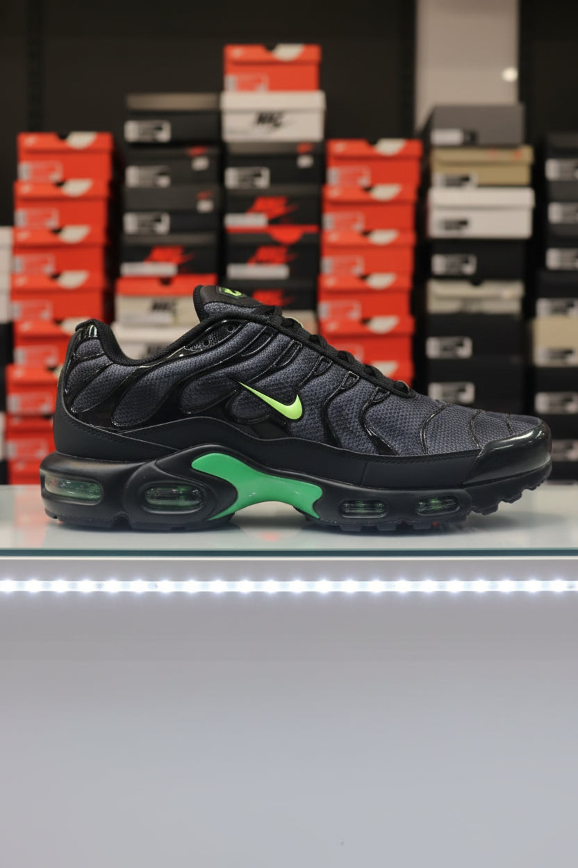 NIKE TN