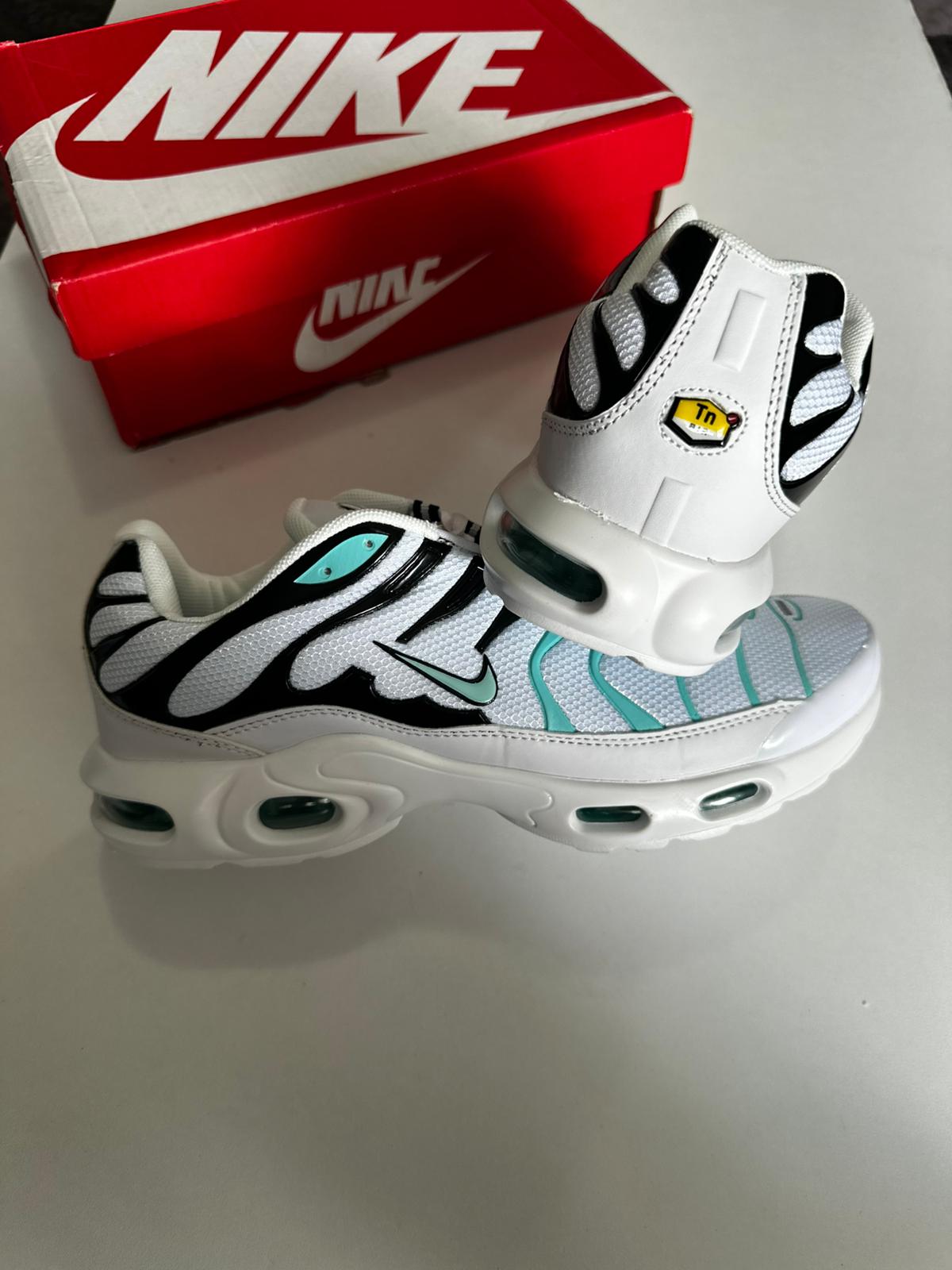 NIKE TN